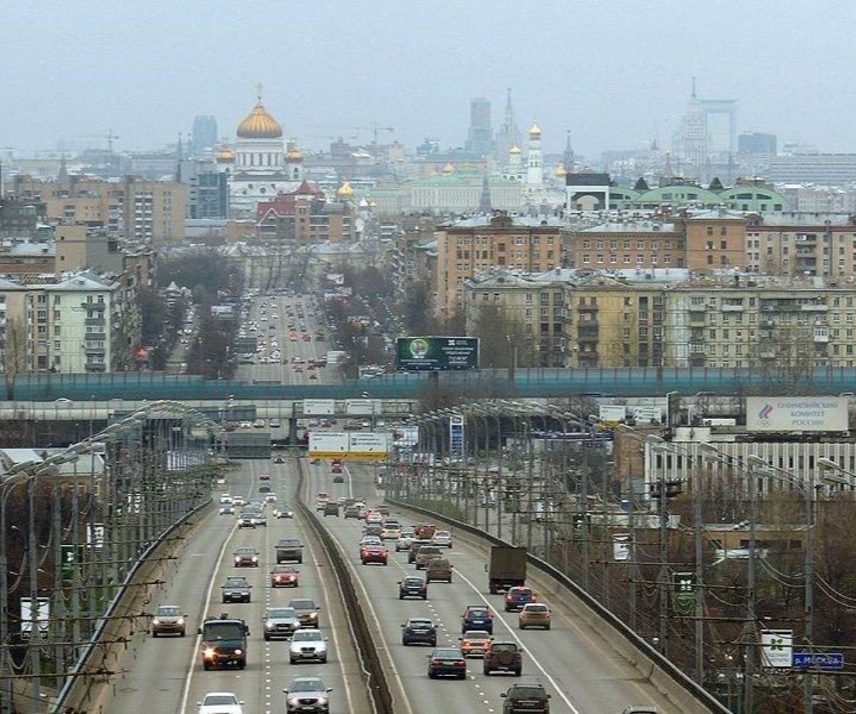 Комсомольский проспект — проспект в Москве.