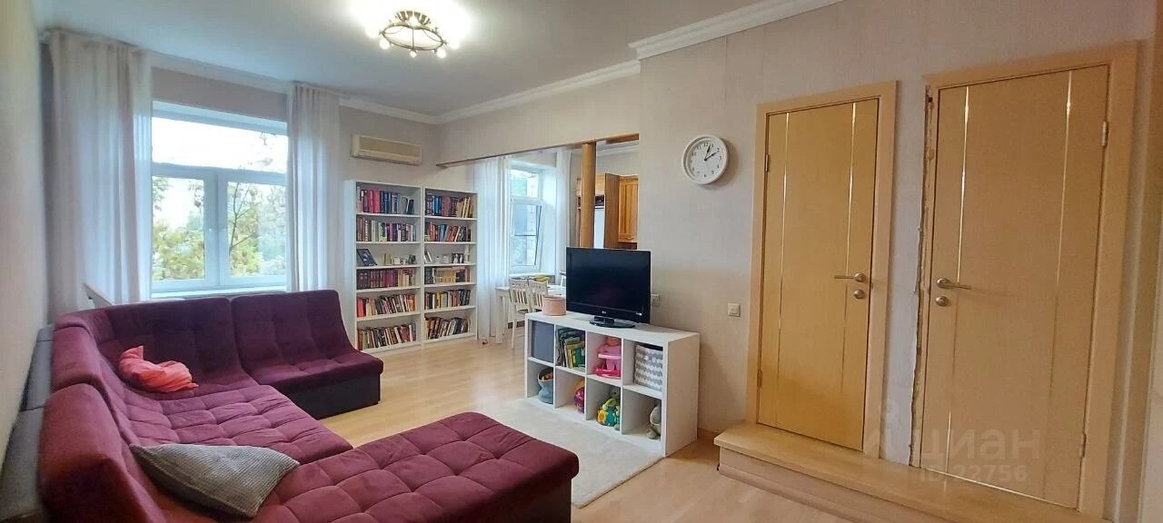 Трехкомнатная квартира на Краснокурсантской улице. Фото: cian.ru, АН Год-Риэлти