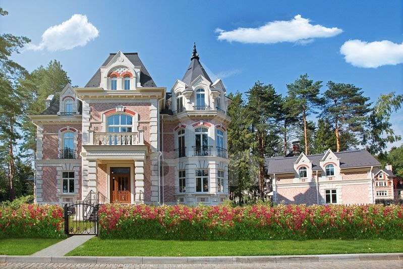 Трувиль копирует стиль одноименного французского городка. Фото: avito.ru, АН AIM Realty